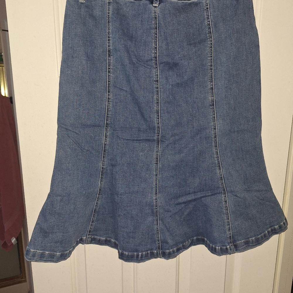 New York and Company Denim Skirt - Picture 10 of 12